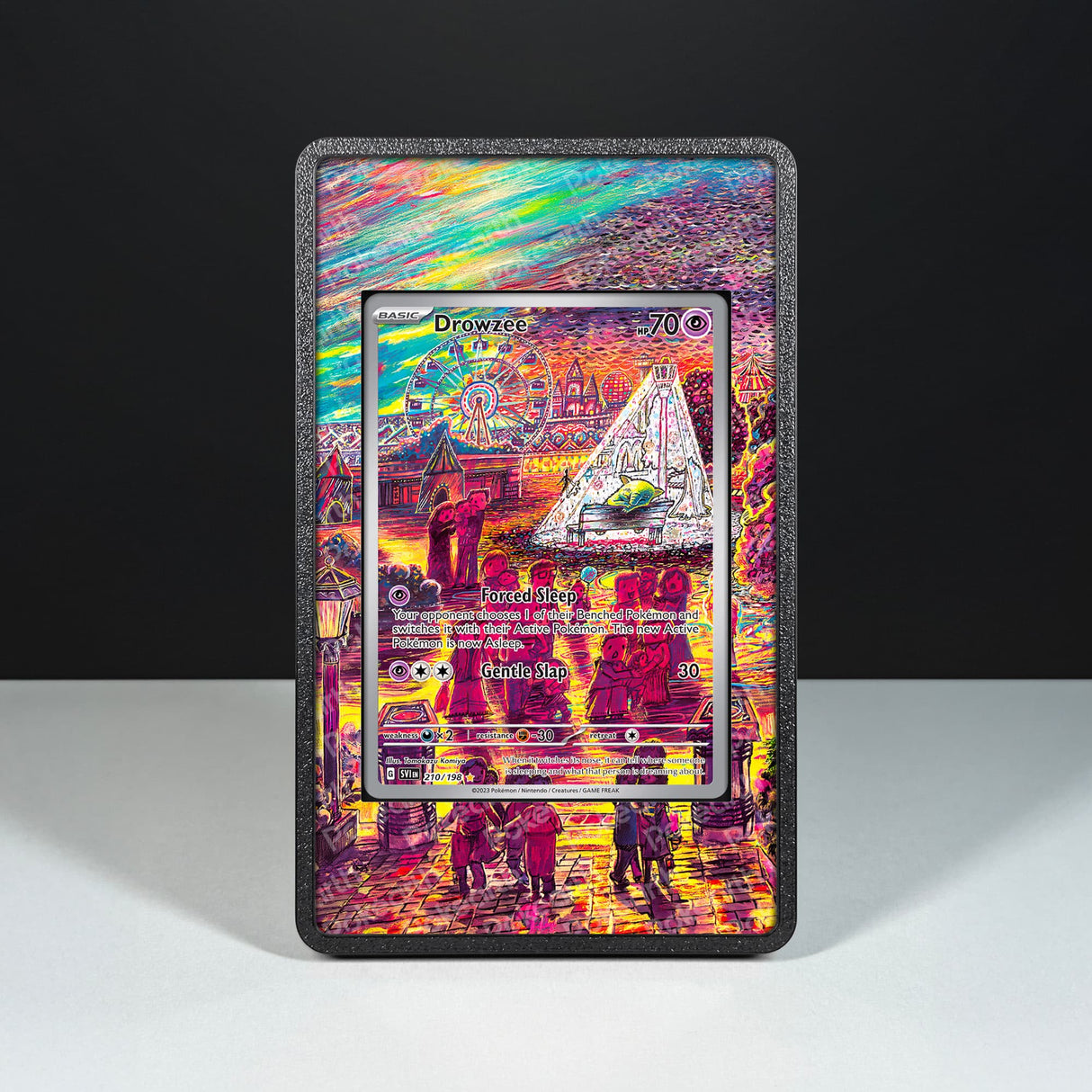 Drowzee 210/198 - Custodia con Artwork Esteso per Carte Pokémon - Display Case Extended Artwork Pokearth