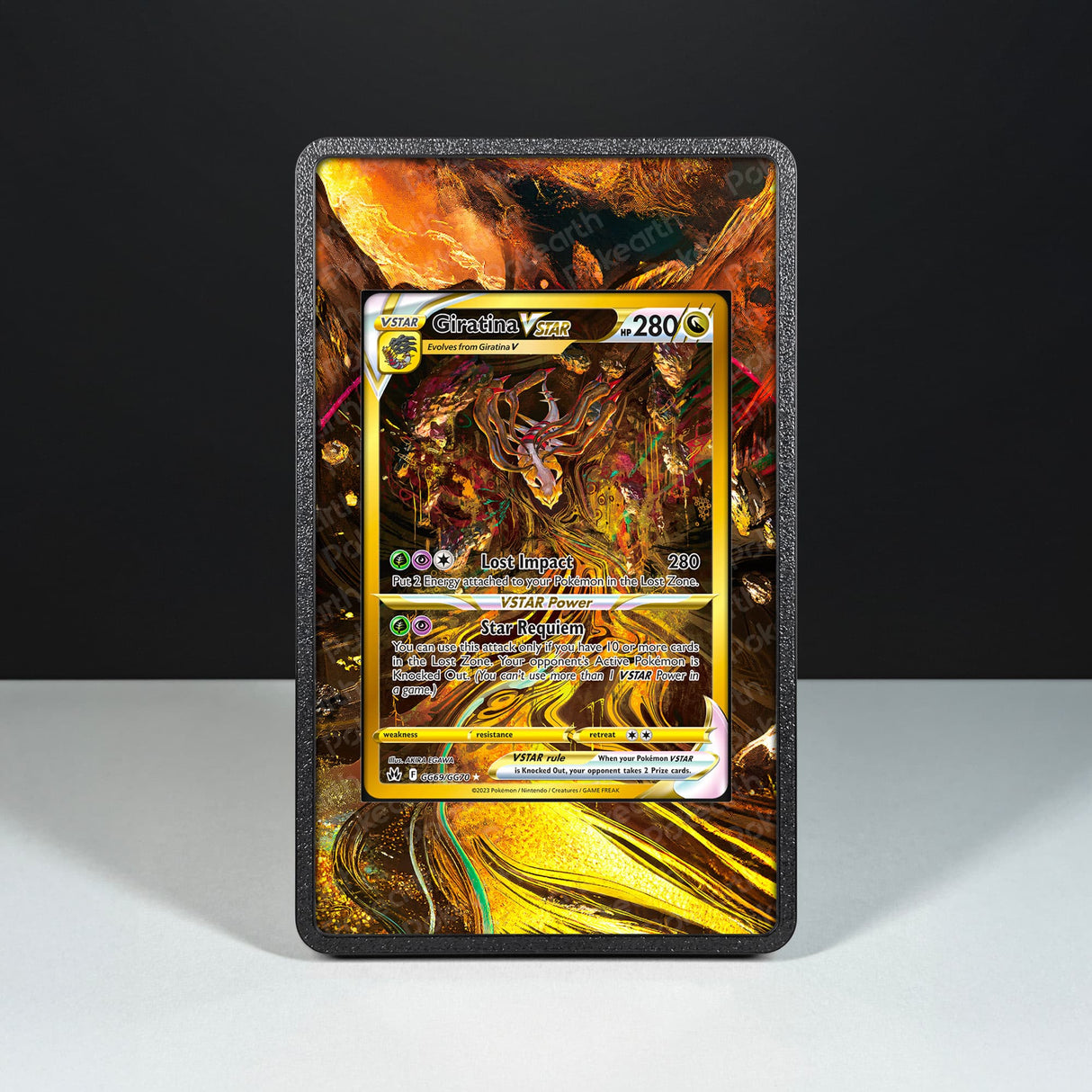 Giratina VSTAR GG69/GG70 - Custodia con Artwork Esteso per Carte Pokémon - Display Case Extended Artwork Pokearth