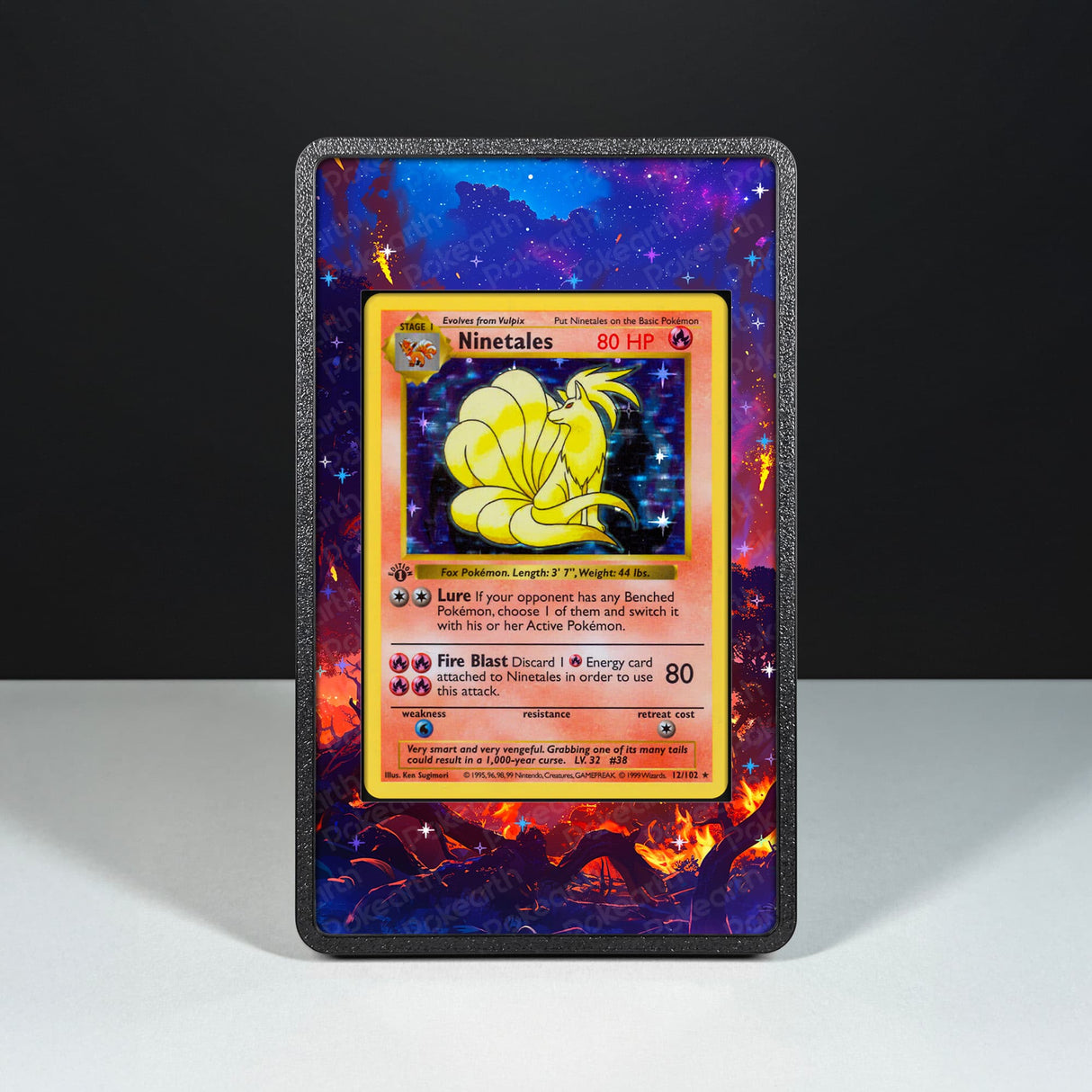 Ninetales 12/102 - Custodia con Artwork Esteso per Carte Pokémon - Display Case Extended Artwork Pokearth