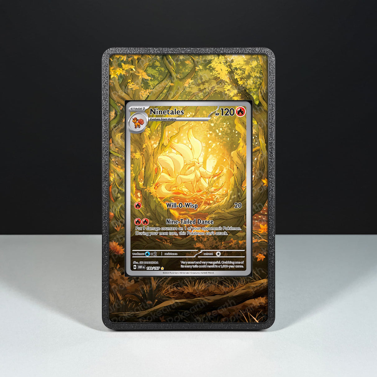 Ninetales 199/197 - Custodia con Artwork Esteso per Carte Pokémon - Display Case Extended Artwork Pokearth