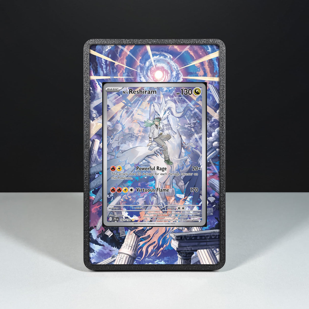 Reshiram di N 167/159 - Custodia con Artwork Esteso per Carte Pokémon - Display Case Extended Artwork Pokearth