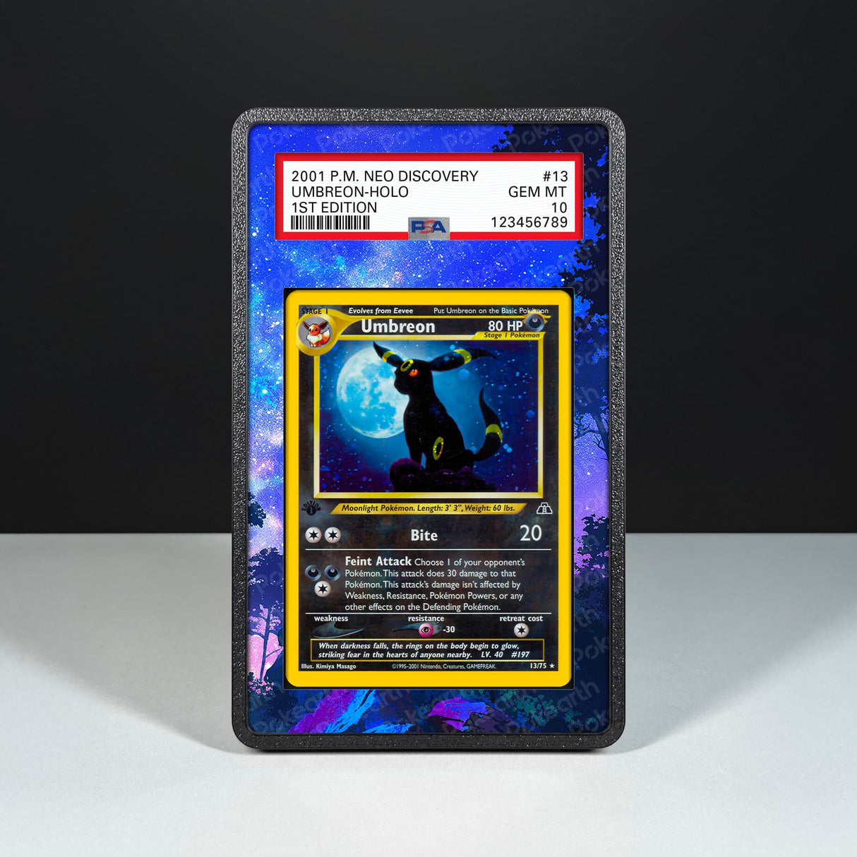 Umbreon 13/75 - Custodia con Artwork Esteso per Carte Gradate - Display Case Extended Artwork Pokearth
