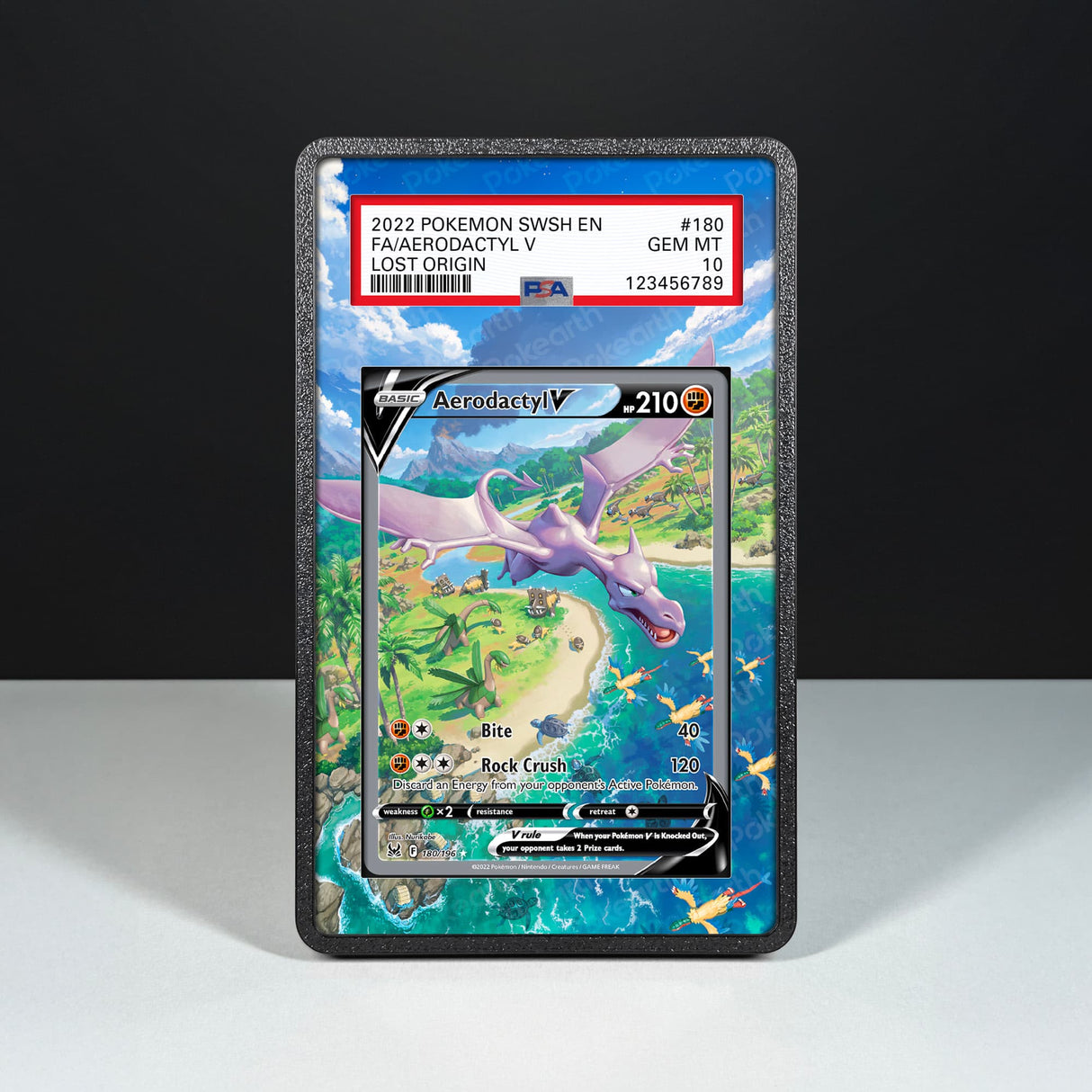 Aerodactyl V 180/196 - Custodia con Artwork Esteso per Carte Gradate - Display Case Extended Artwork Pokearth