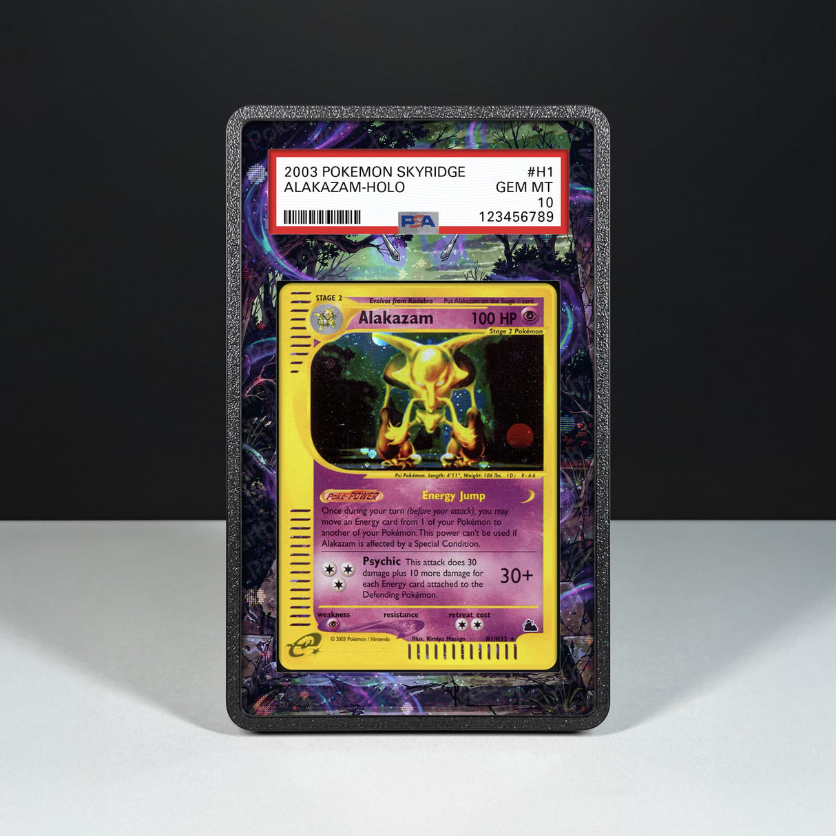 Alakazam H1/H32 – Case mit erweitertem Artwork für gegradete Karten