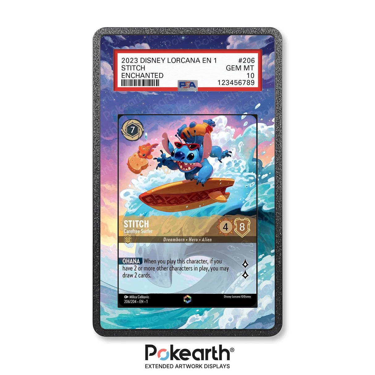 Stitch - Carefree Surfer 206/204 Enchanted - Custodia con Artwork Esteso per Carte Gradate - Display Case Extended Artwork Pokearth