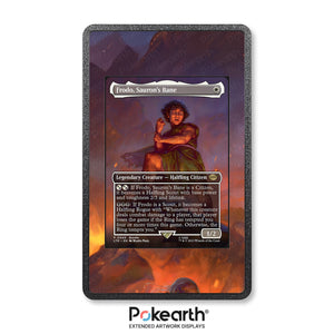 Frodo, Flagello di Sauron 448 - Custodia con Artwork Esteso per Carte Magic - Display Case Extended Artwork Pokearth