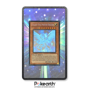 Drago Fotonico Occhi Galattici 011 (Ghost Rare) - Custodia con Artwork Esteso per Carte Yu-Gi-Oh! - Display Case Extended Artwork Pokearth