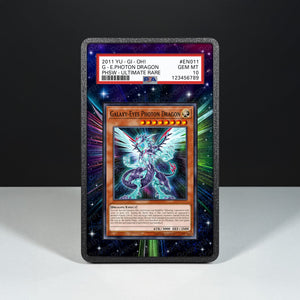 Drago Fotonico Occhi Galattici 011 - Custodia con Artwork Esteso per Carte Gradate - Display Case Extended Artwork Pokearth