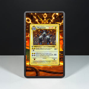 Magneton 9/102 - Custodia con Artwork Esteso per Carte Pokémon - Display Case Extended Artwork Pokearth