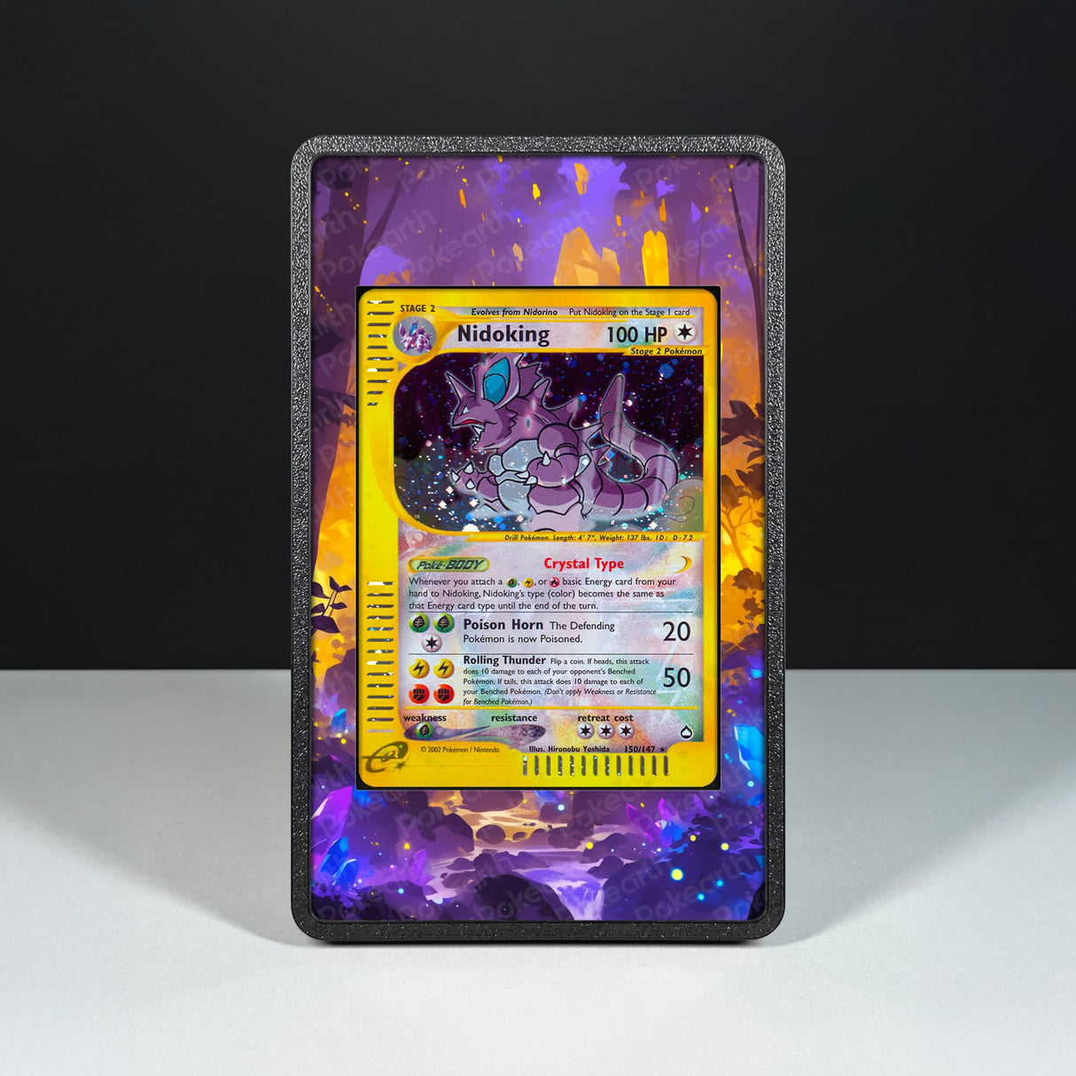 Nidoking 150/147 - Custodia con Artwork Esteso per Carte Pokémon - Display Case Extended Artwork Pokearth
