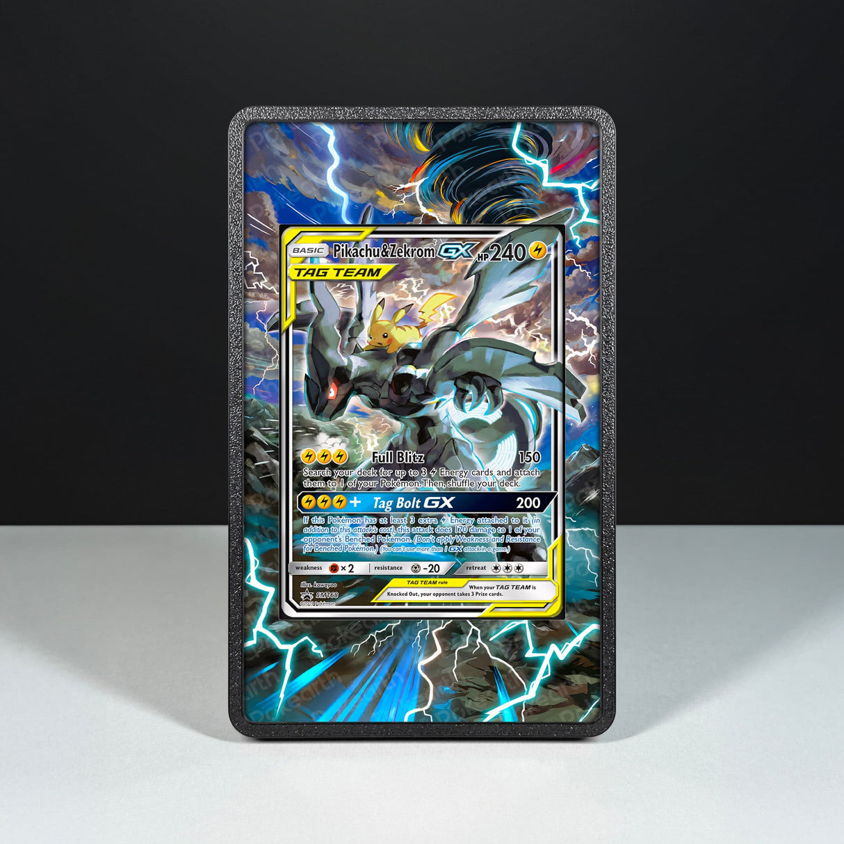 Pikachu & Zekrom GX SM168 - Custodia con Artwork Esteso per Carte Pokémon - Display Case Extended Artwork Pokearth