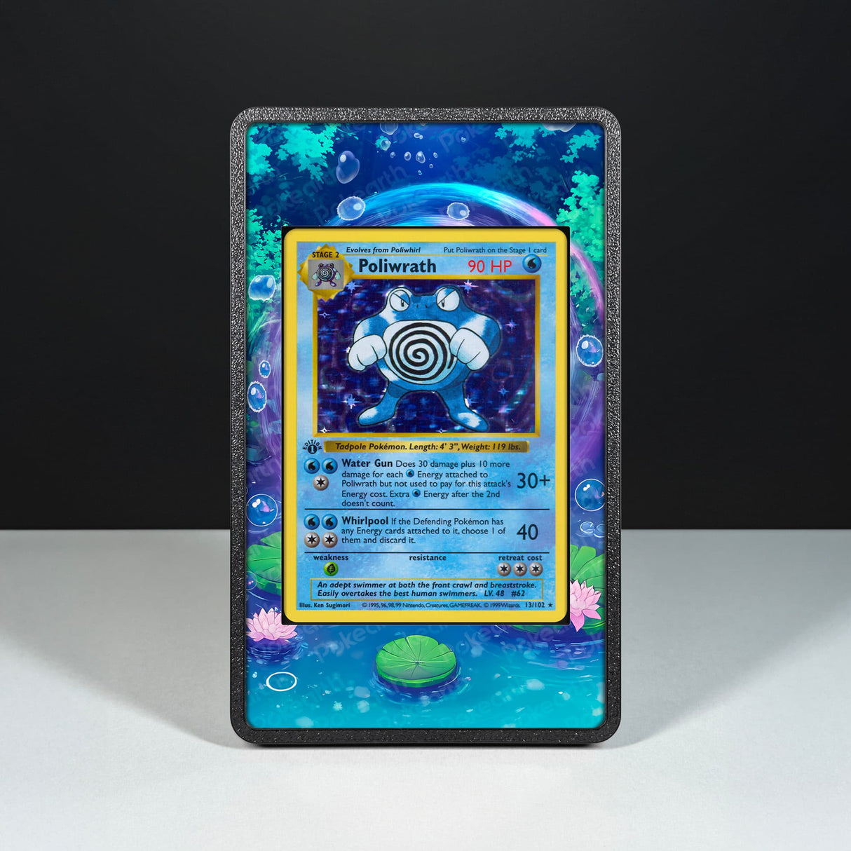 Poliwrath 13/102 - Custodia con Artwork Esteso per Carte Pokémon - Display Case Extended Artwork Pokearth