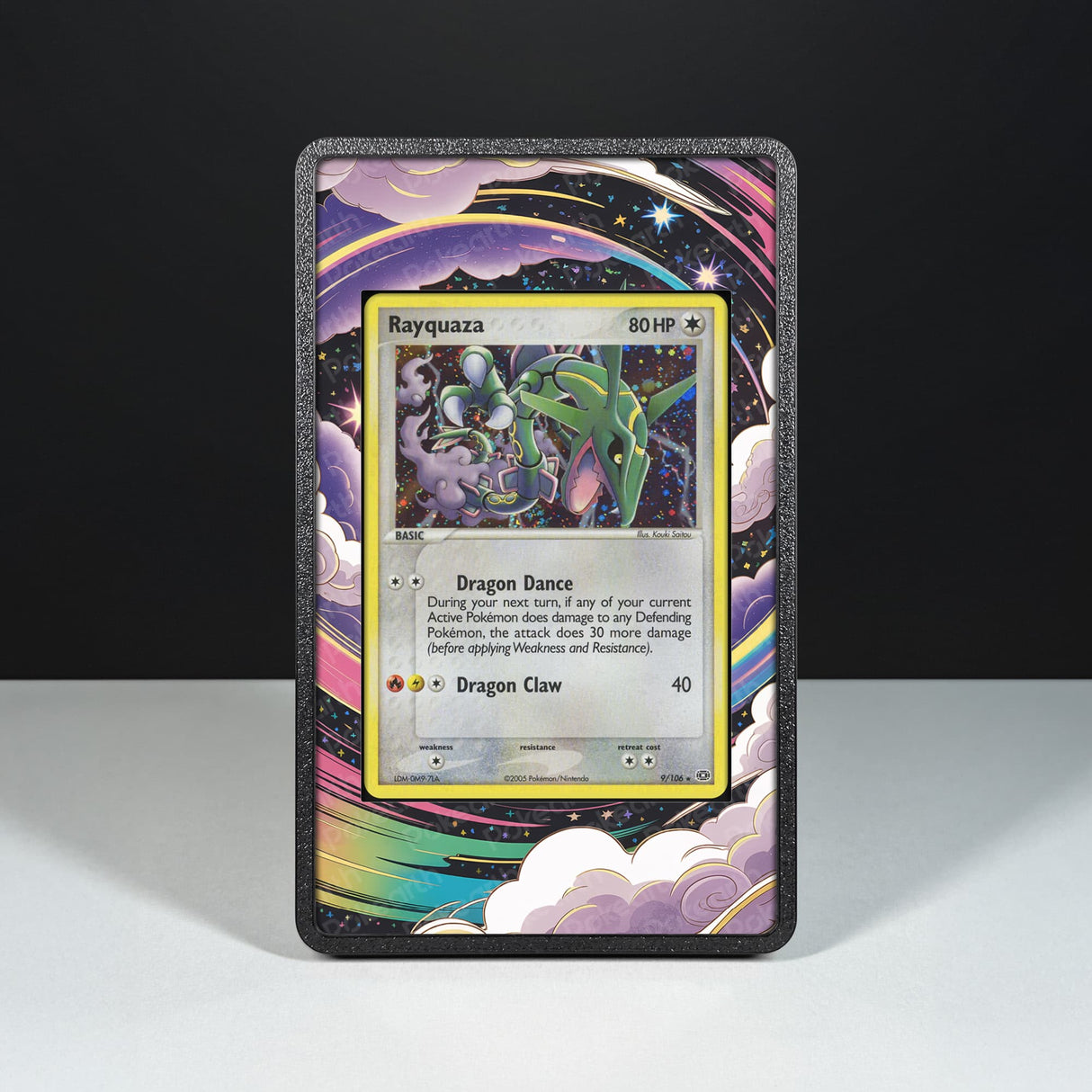 Rayquaza 9/106 - Custodia con Artwork Esteso per Carte Pokémon - Display Case Extended Artwork Pokearth