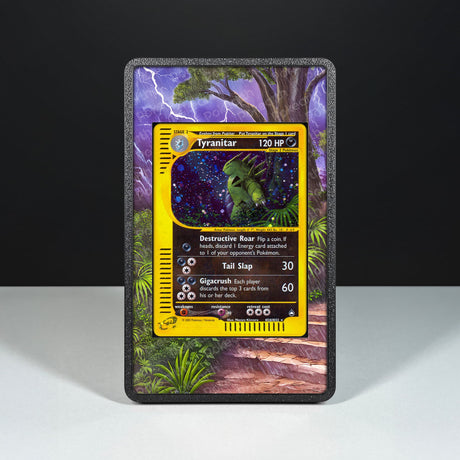 Tyranitar H28/H32 - Custodia con Artwork Esteso per Carte Pokémon - Display Case Extended Artwork Pokearth