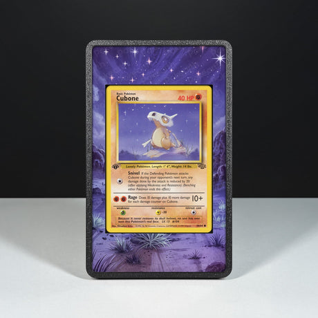Cubone 50/64 - Custodia con Artwork Esteso per Carte Pokémon - Display Case Extended Artwork Pokearth
