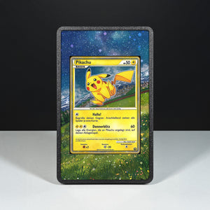 Pikachu PW (Deutsch) – Hülle mit erweitertem Artwork für Pokémon-Karten