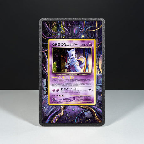 Great Rocket's Mewtwo No. 150 - Custodia con Artwork Esteso per Carte Pokémon - Display Case Extended Artwork Pokearth