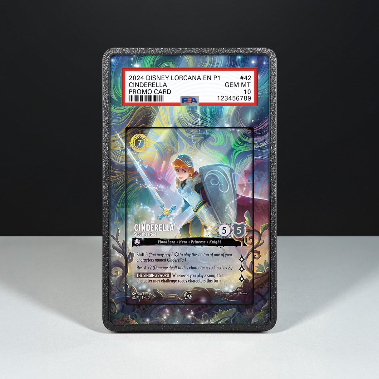Cinderella - Stouthearted 42/P1 - Custodia con Artwork Esteso per Carte Gradate - Display Case Extended Artwork Pokearth