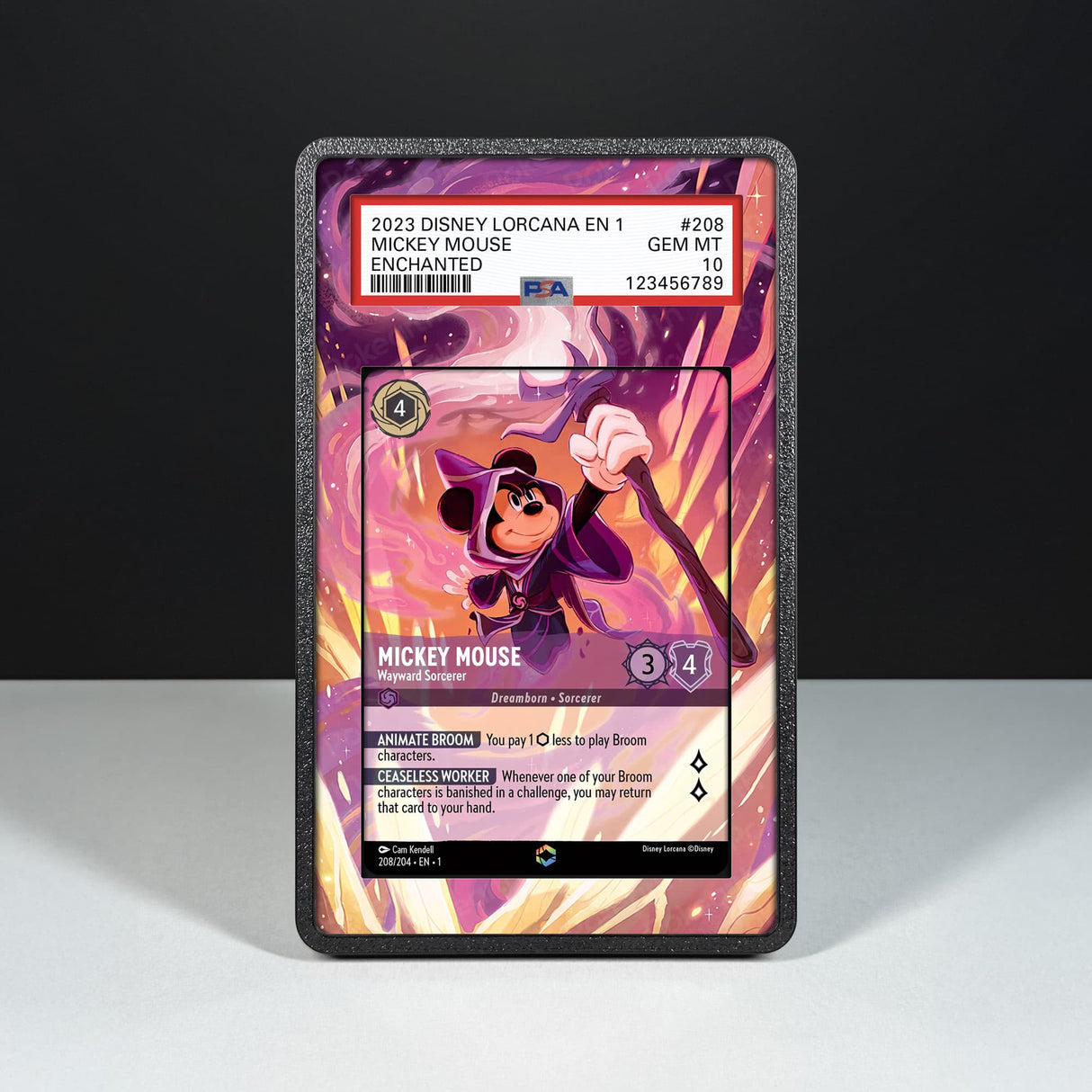 Mickey Mouse - Wayward Sorcerer 208/204 Enchanted - Custodia con Artwork Esteso per Carte Gradate - Display Case Extended Artwork Pokearth